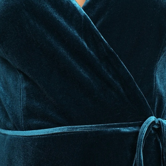 NWT Lulus Velvet Wrap Maxi Dress - Picture 4 of 9